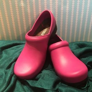 Anywear Pink Clogs | SZ 8 | Like New!